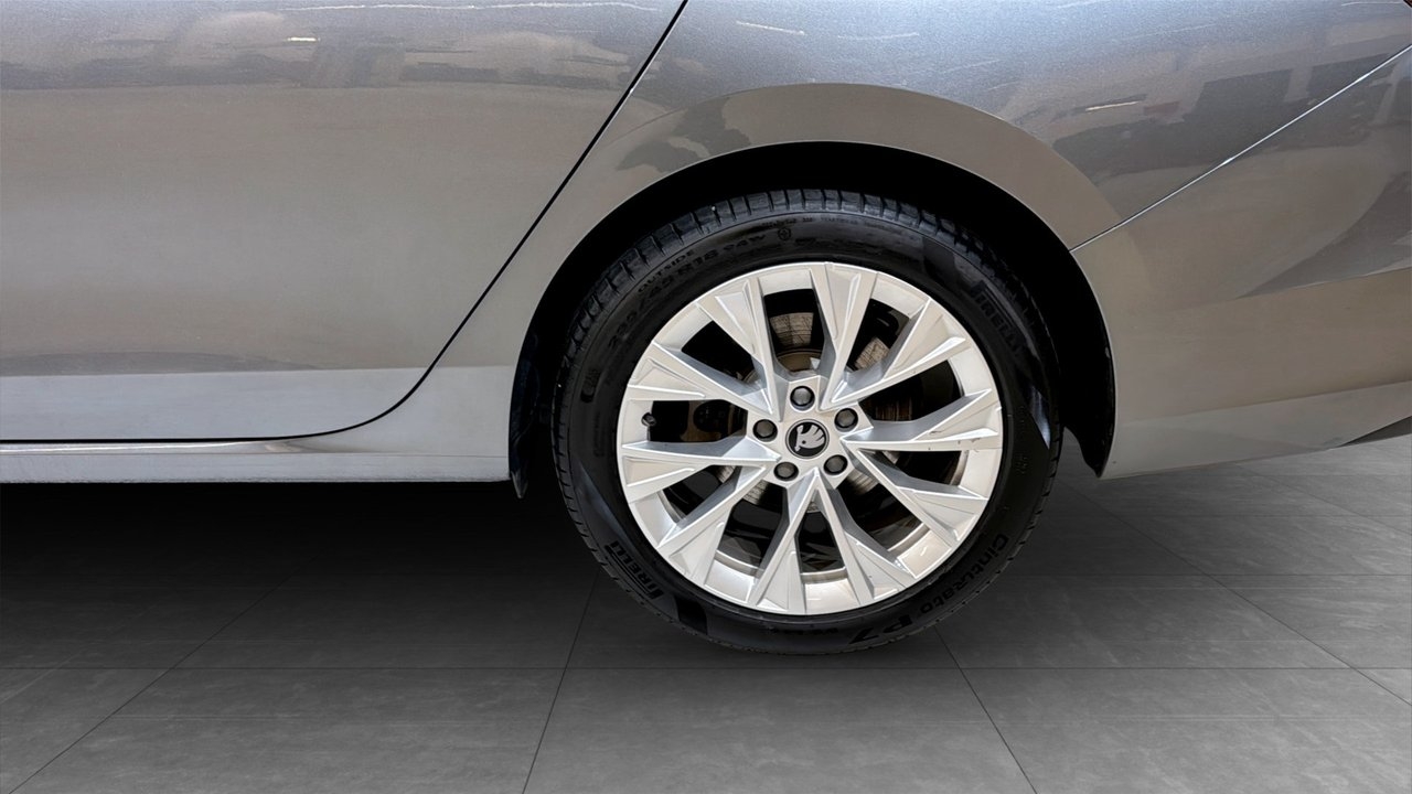 Skoda Superb Combi Selection iV DSG 2025, bild 6/22