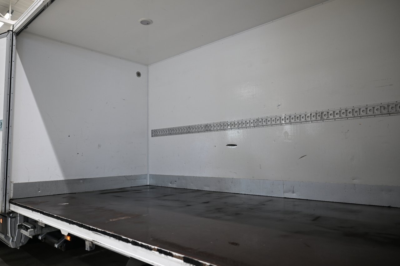 Volkswagen Crafter 140HK Automat 2022, bild 7/29