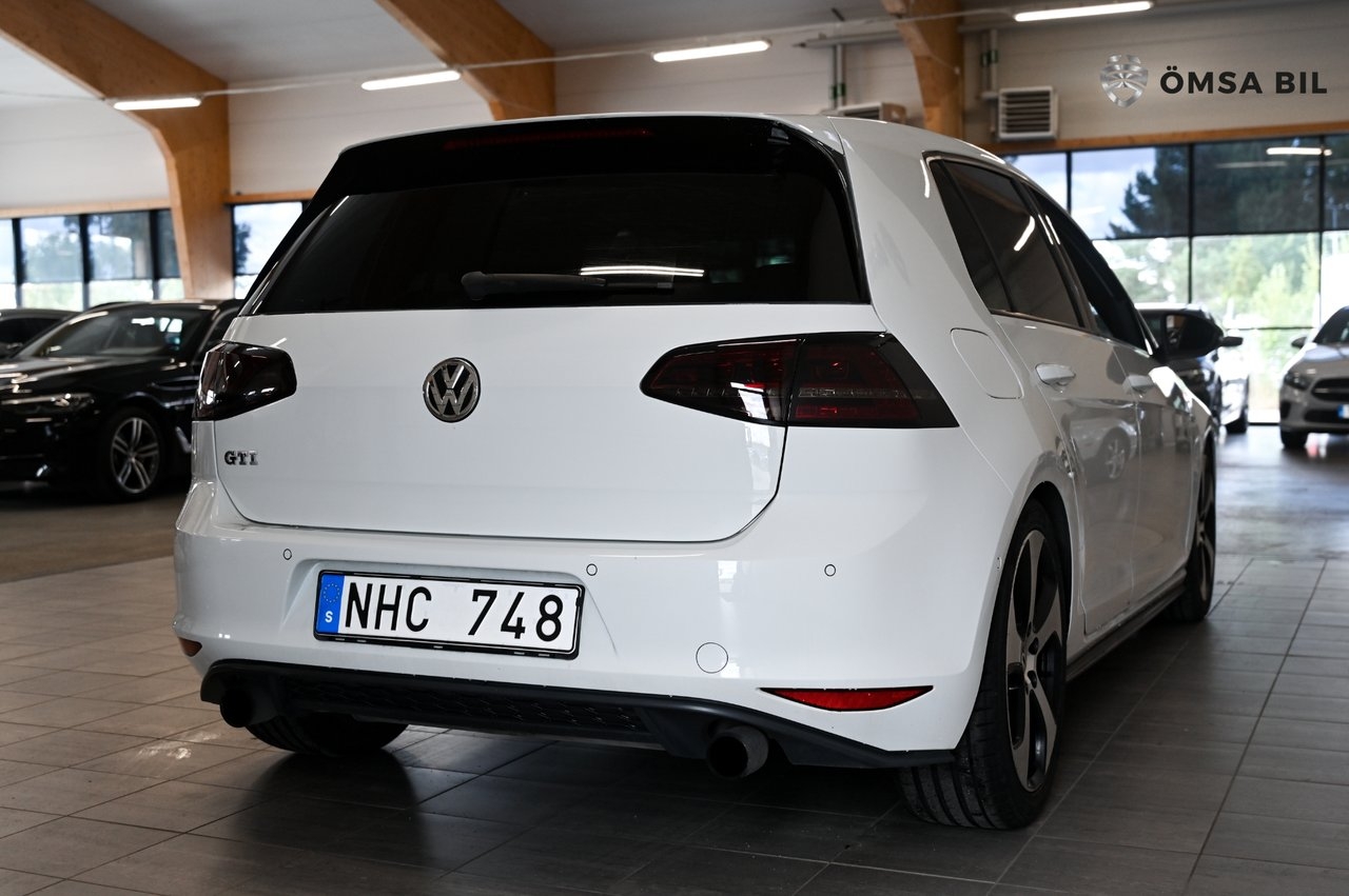 Volkswagen Golf 5-door GTI Performance 2014, bild 3/10