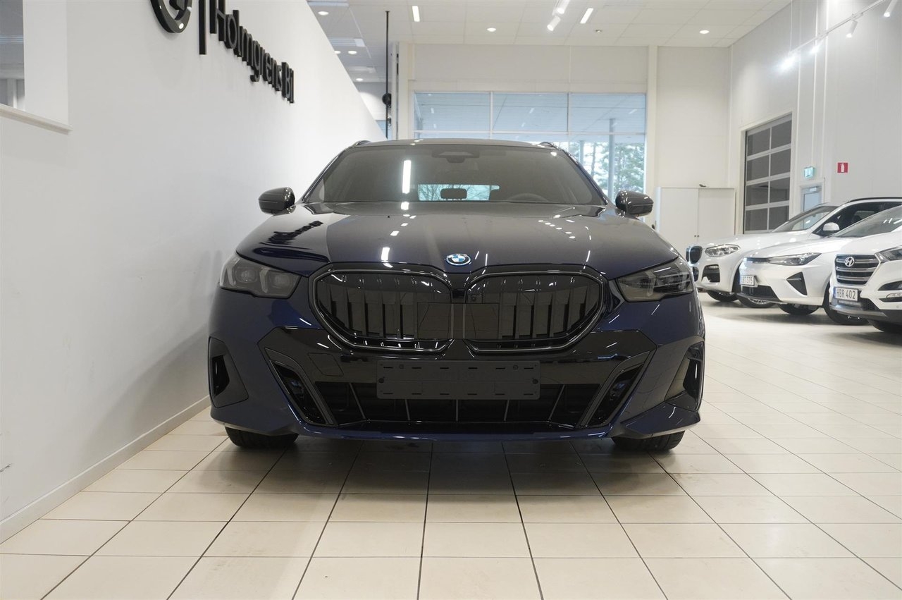 BMW 530 2026, photo 6/10