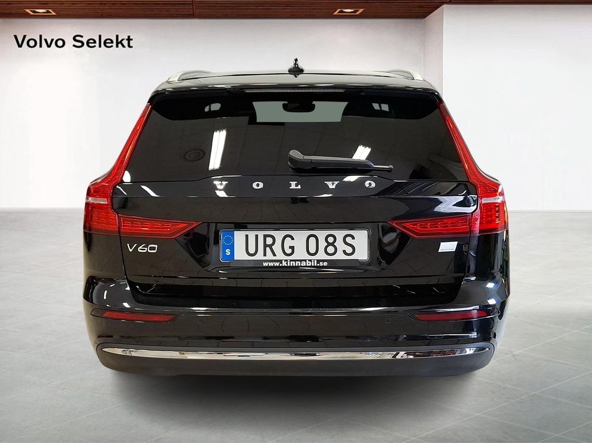 Volvo V60 Recharge T6 II Core Edition 2024, photo 7/14