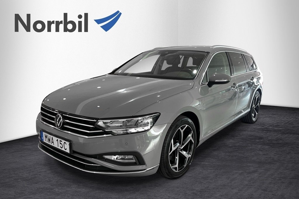Volkswagen Passat 2023, photo 2/10