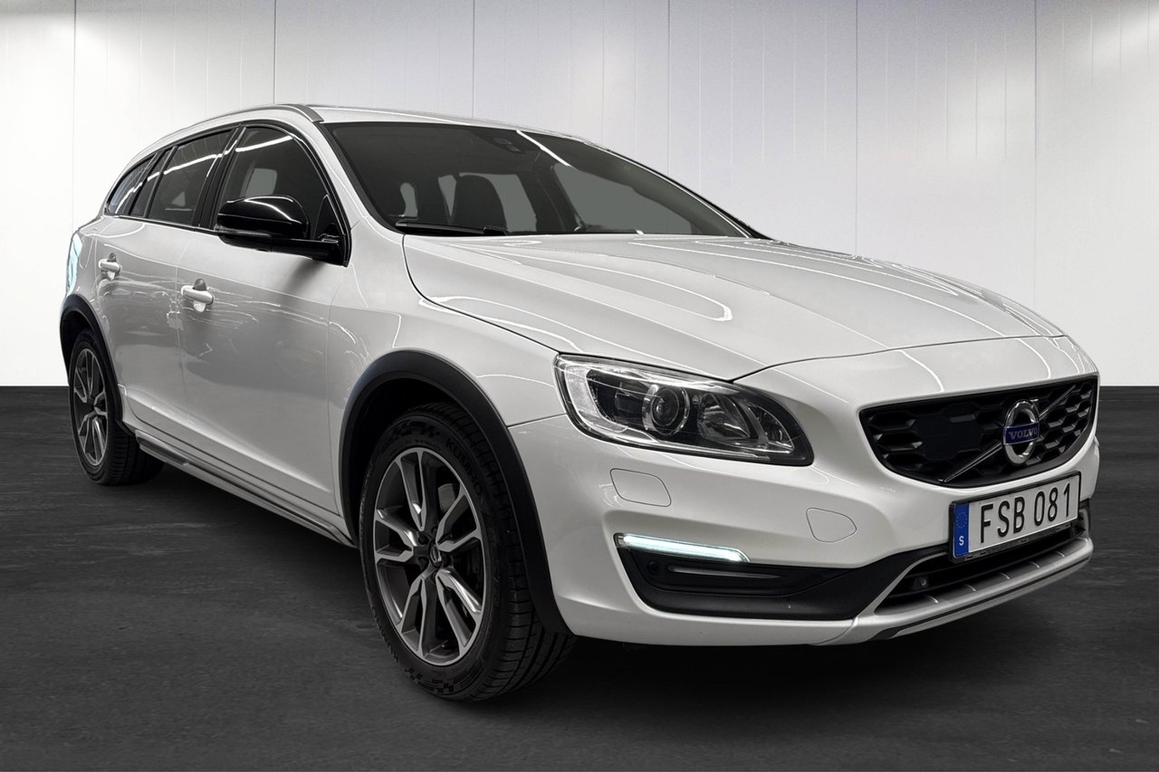 Volvo V60 Cross Country 2017, bild 2/11
