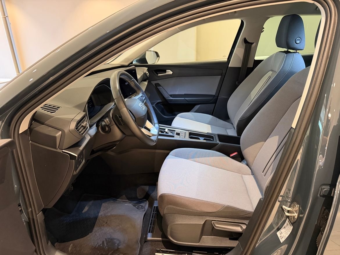 Seat Leon 150hk Automat 2025, bild 6/10