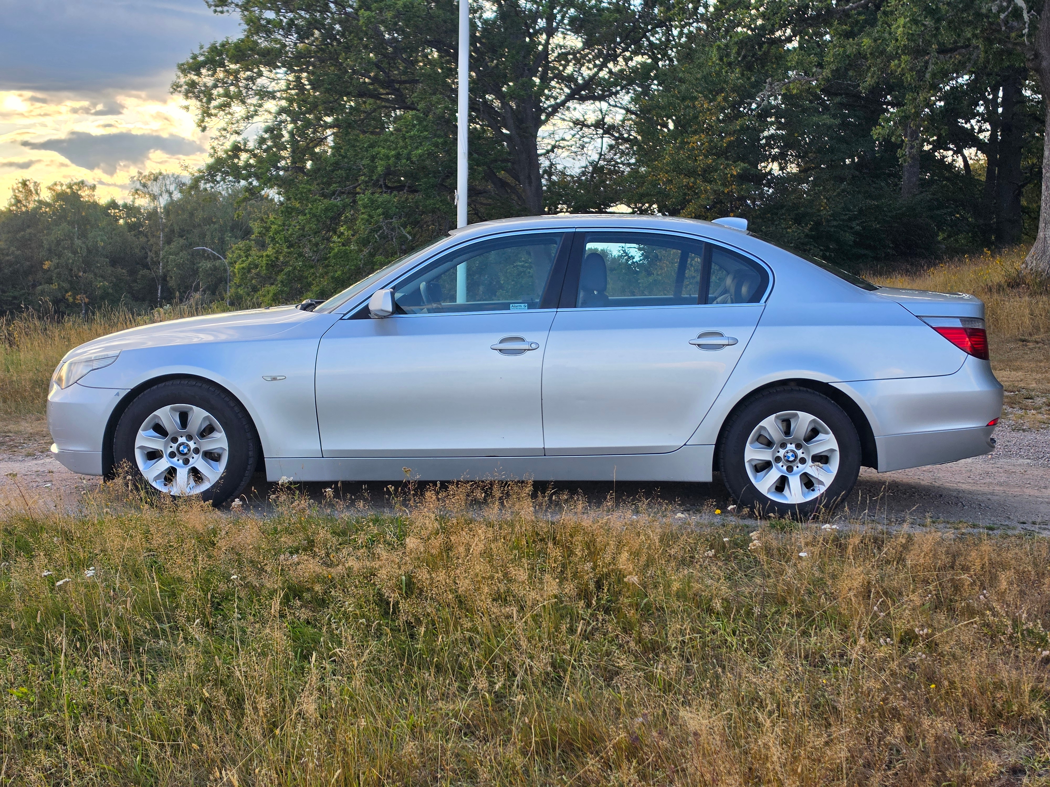 BMW 525 i Sedan Manuell 2006, bild 4/10
