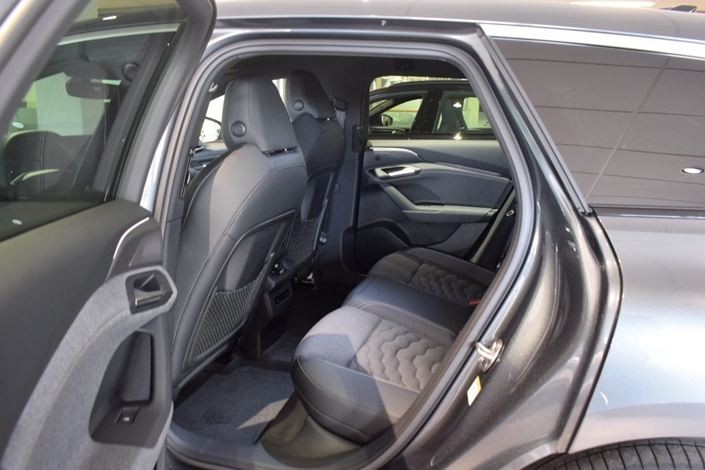 Audi A6 2027, bild 7/8