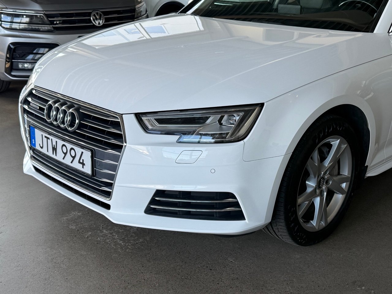 Audi A4 2017, bild 3/24