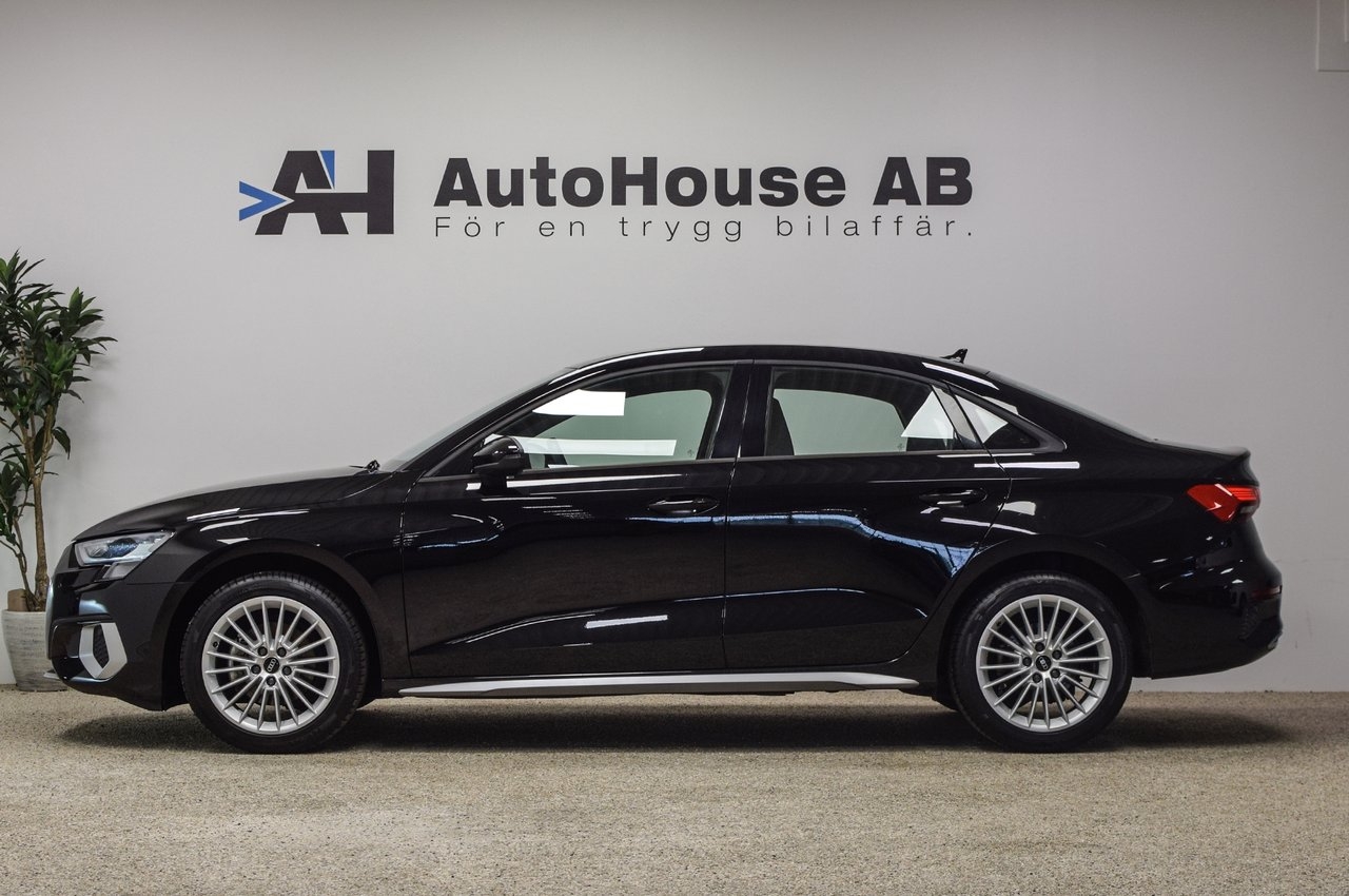 Audi A3 2023, photo 3/10