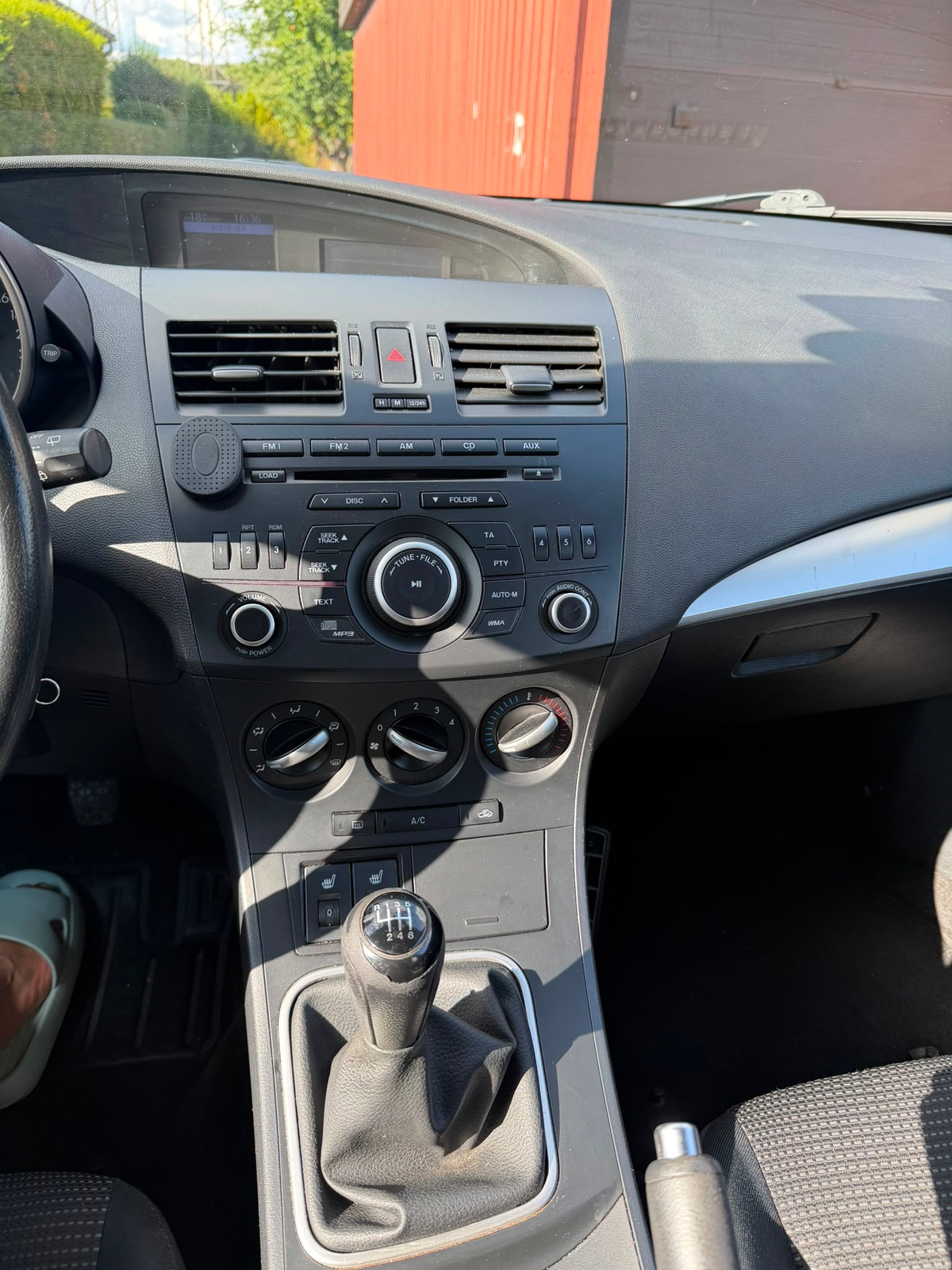 Mazda 3 Sport 1.6 MZ-CD Manuell 2011, bild 6/7