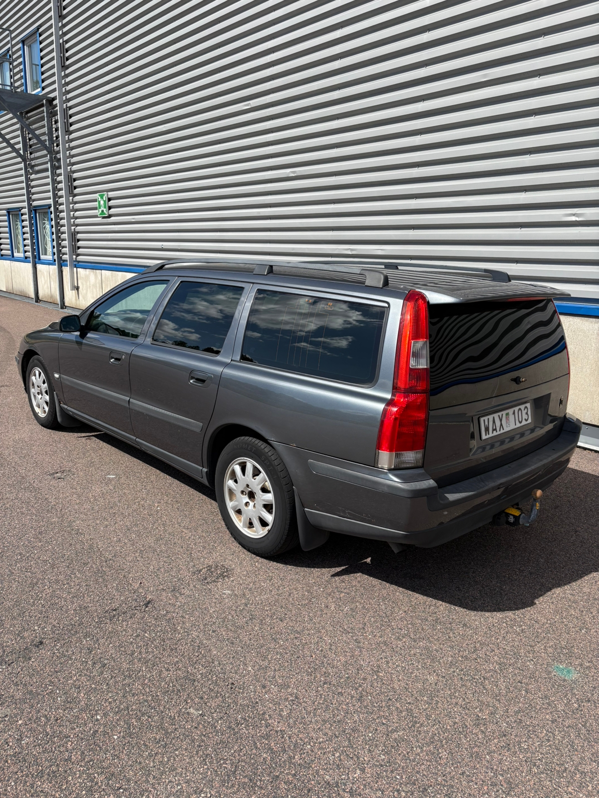 Volvo V70 2.4 Manuell 2004, bild 2/6