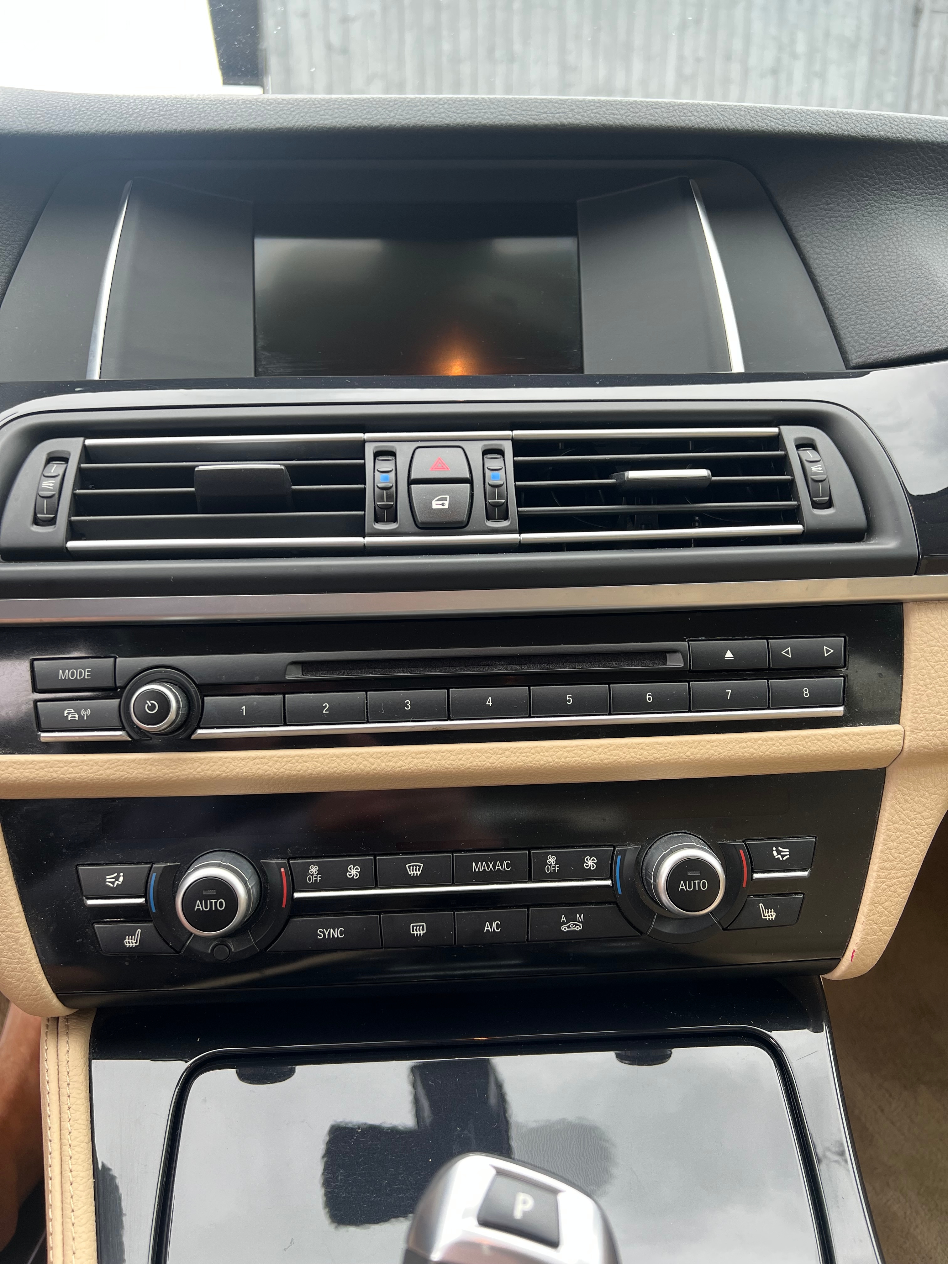 BMW 520 d xDrive Touring Steptronic 2017, photo 6/10
