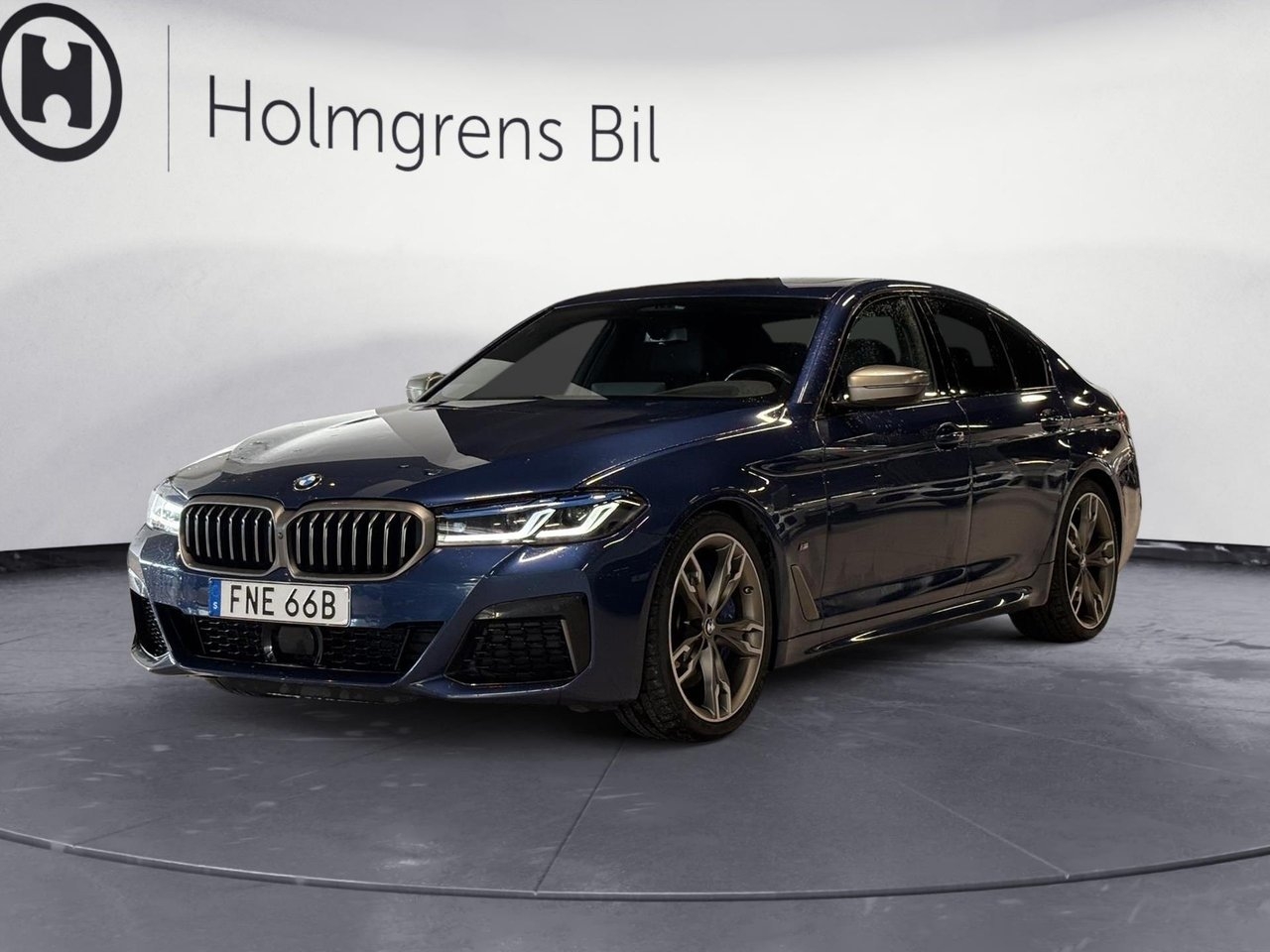 BMW M550i