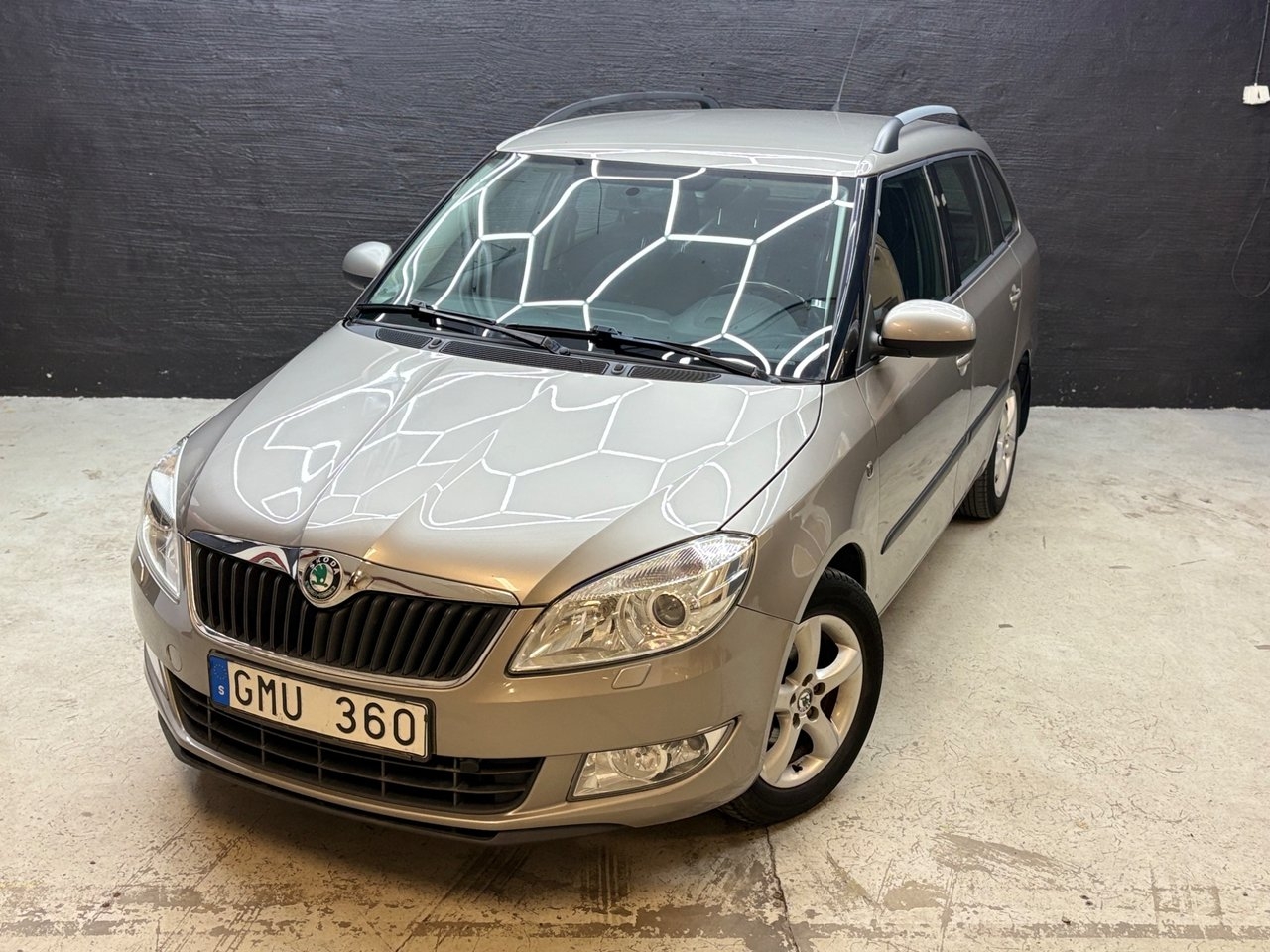 Skoda Fabia 2011, bild 2/10