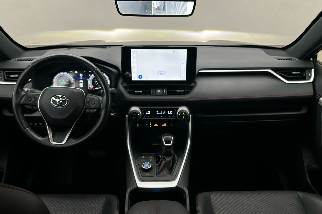 Toyota RAV4 Plug-In 2023, bild 3/3