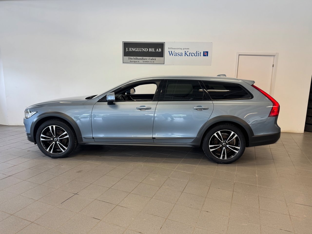 Volvo V90 Cross Country 2019, bild 2/10