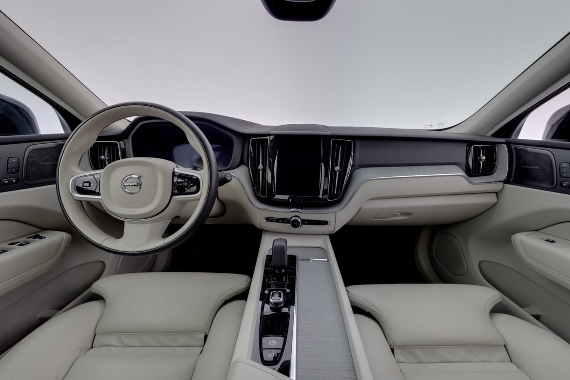 Volvo XC60 T6 Plus Dark Edition HÖGSPEC 2025, bild 7/10