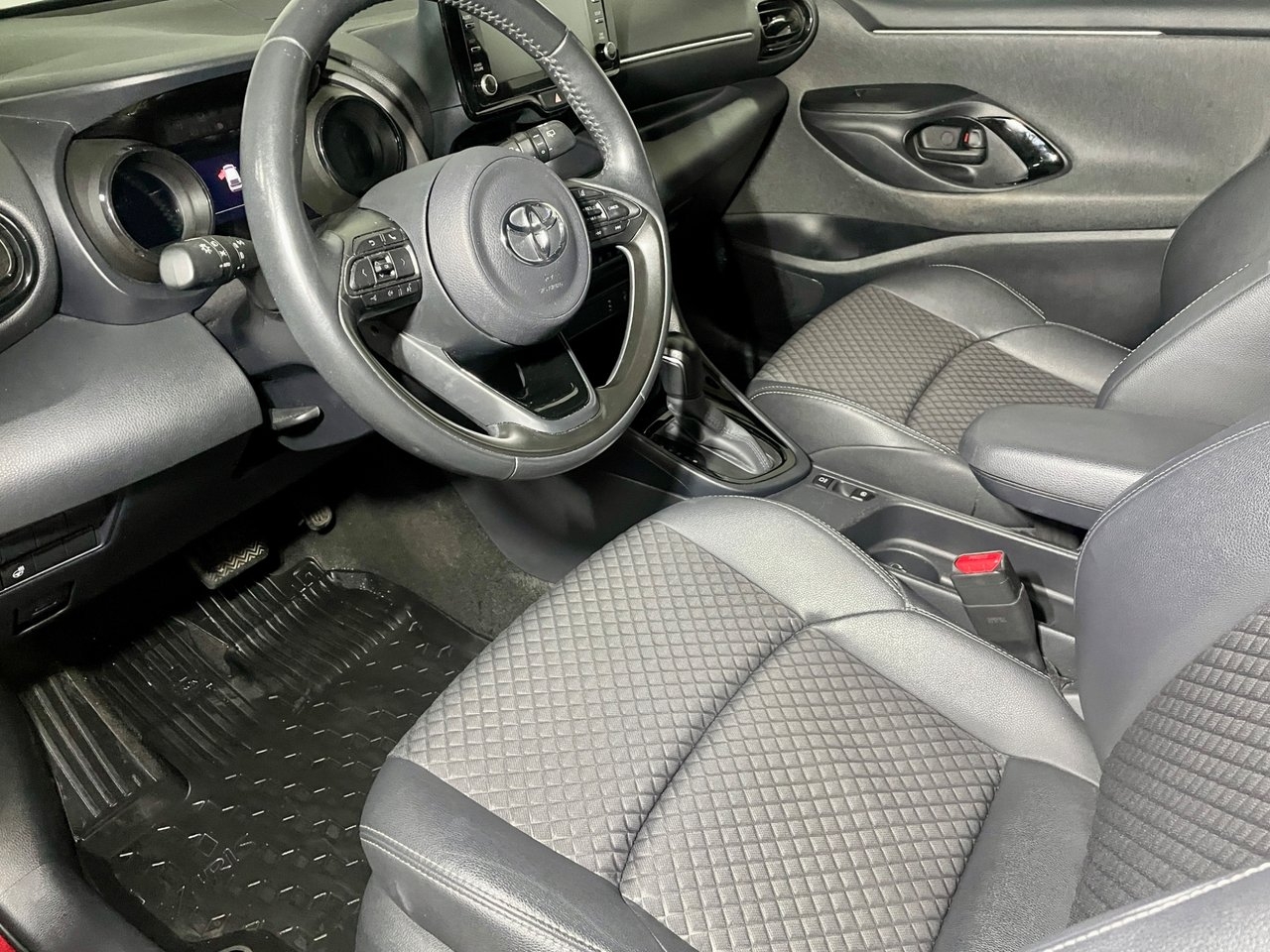 Toyota Yaris 2021, bild 7/10