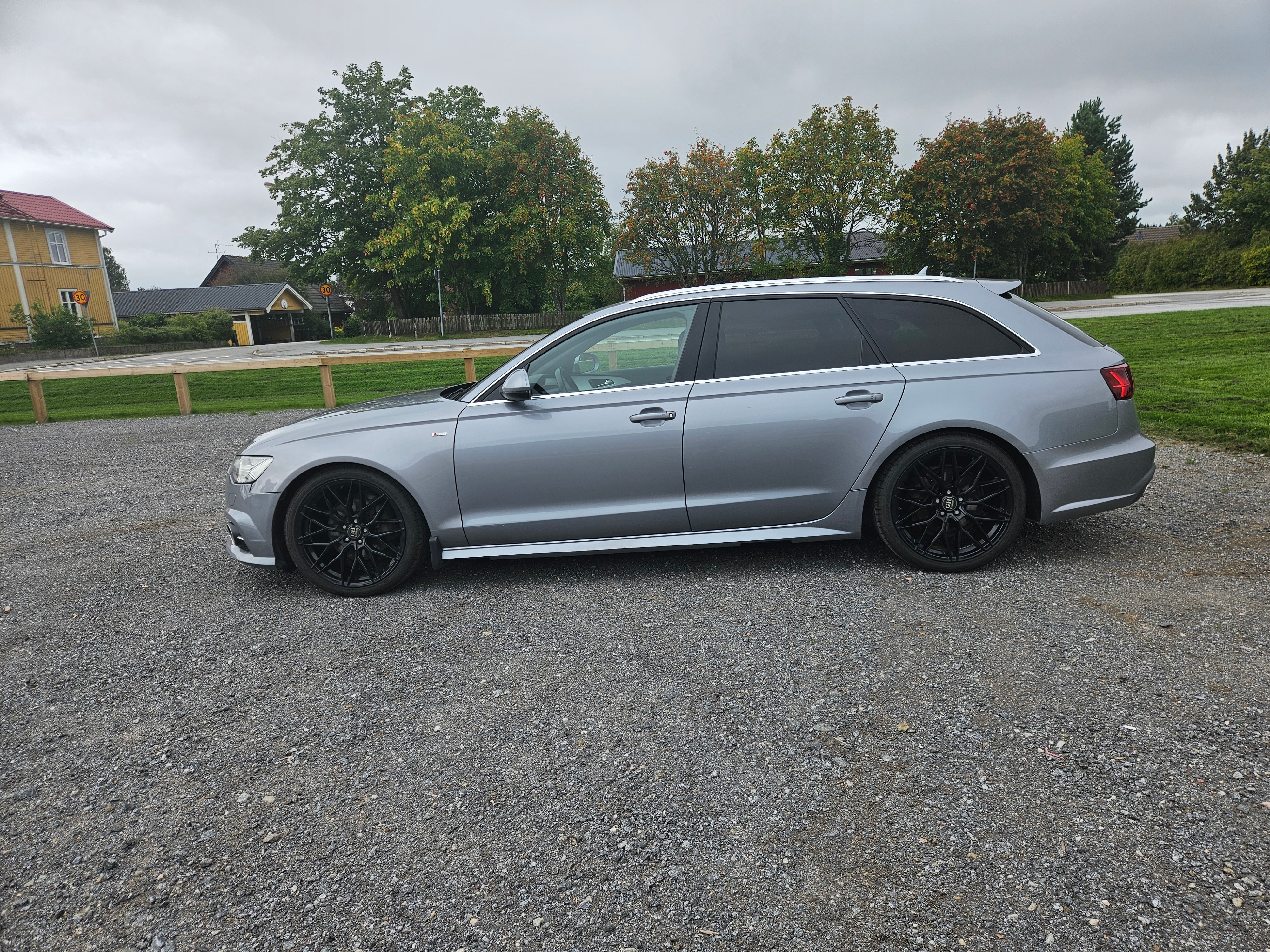 Audi A6 Avant 2.0 TDI quattro S-Line 2018, bild 3/6