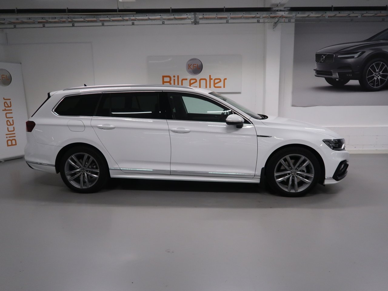 Volkswagen Passat 2021, bild 4/10