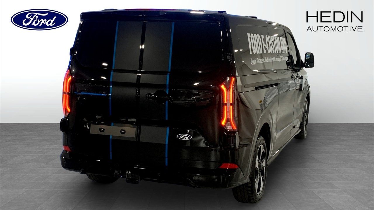Ford E-Custom 2026, bild 2/9
