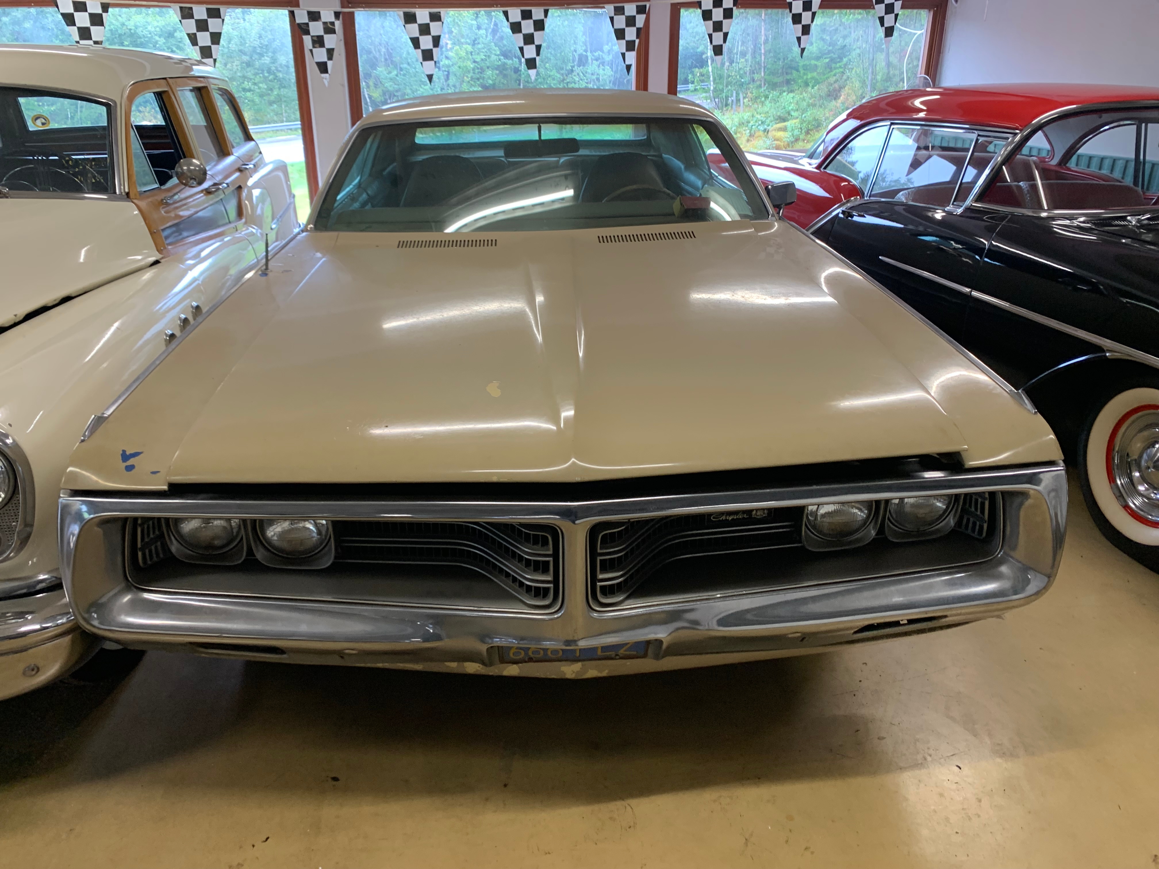 Chrysler New Yorker 1972, bild 2/3