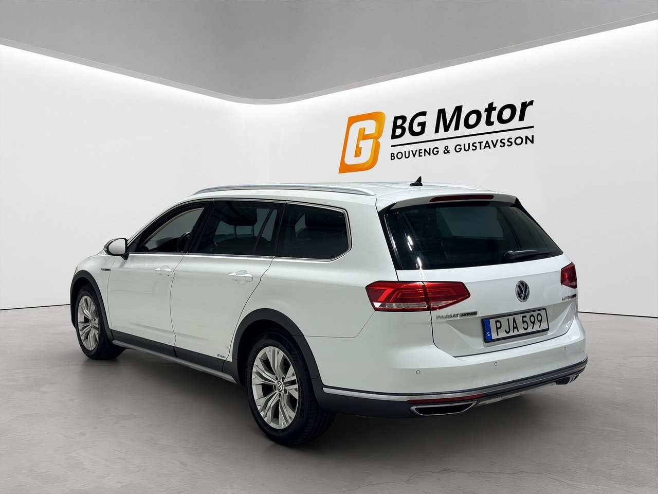 Volkswagen Passat 2017, bild 7/20