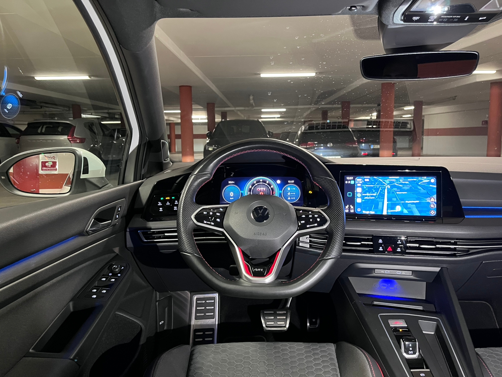 Volkswagen Golf VIII GTI Clubsport 2021, photo 7/10
