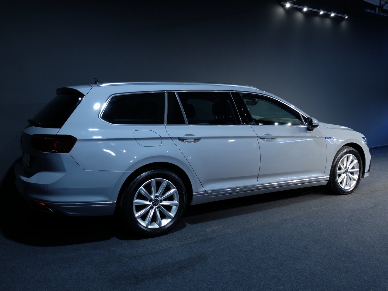 Volkswagen Passat 2023, bild 3/10