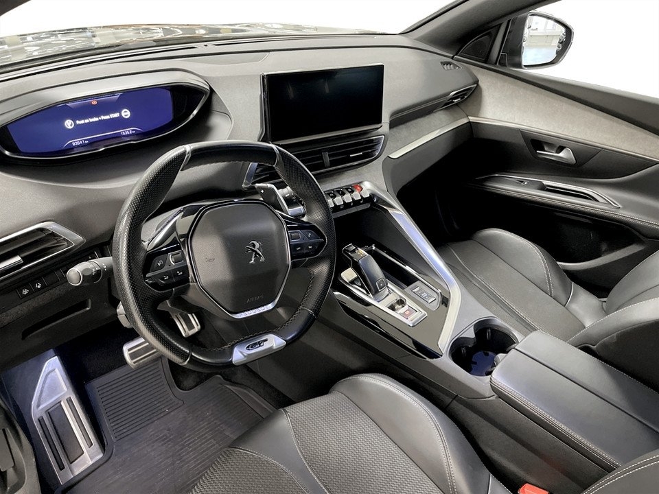 Peugeot 5008 GT 1.2 PT 130hk Aut 7-SITS 2023, bild 4/10