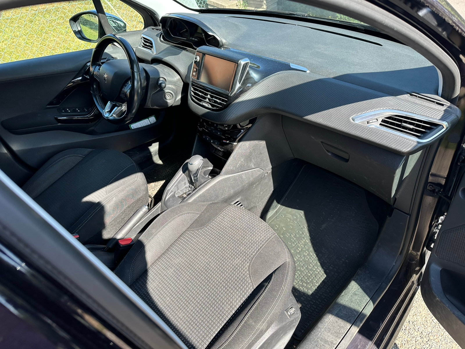 Peugeot 208 2018, bild 6/6