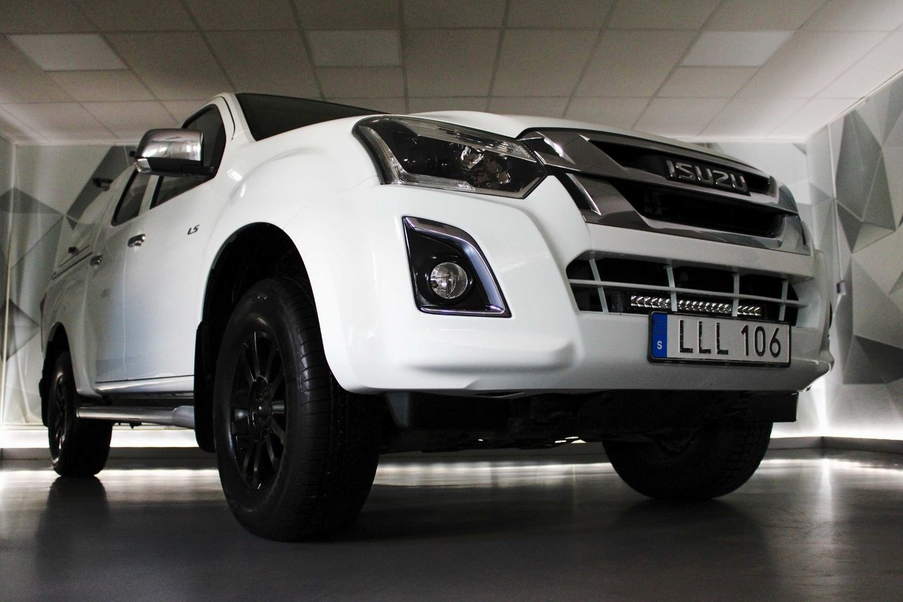 Isuzu D-max Crew Cab 1.9 4WD 163hk 2017, bild 6/27