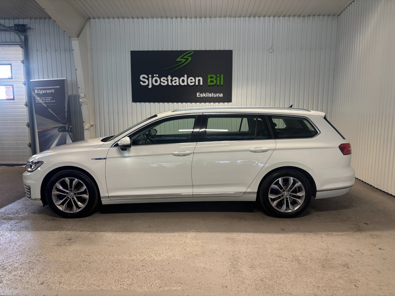 Volkswagen Passat 2019, bild 2/10
