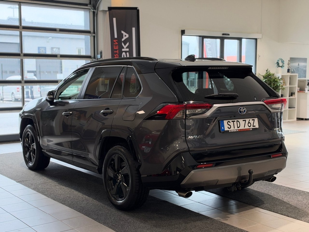 Toyota RAV4 2019, bild 4/31