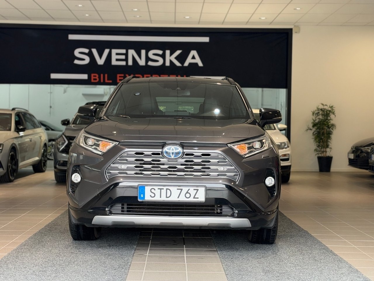Toyota RAV4 2019, bild 7/31