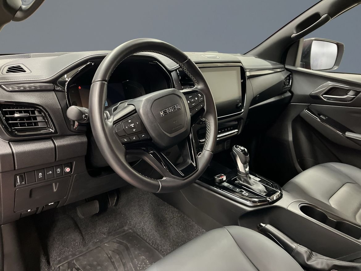 Isuzu D-max XRX DC AT CNG 2024, photo 4/10