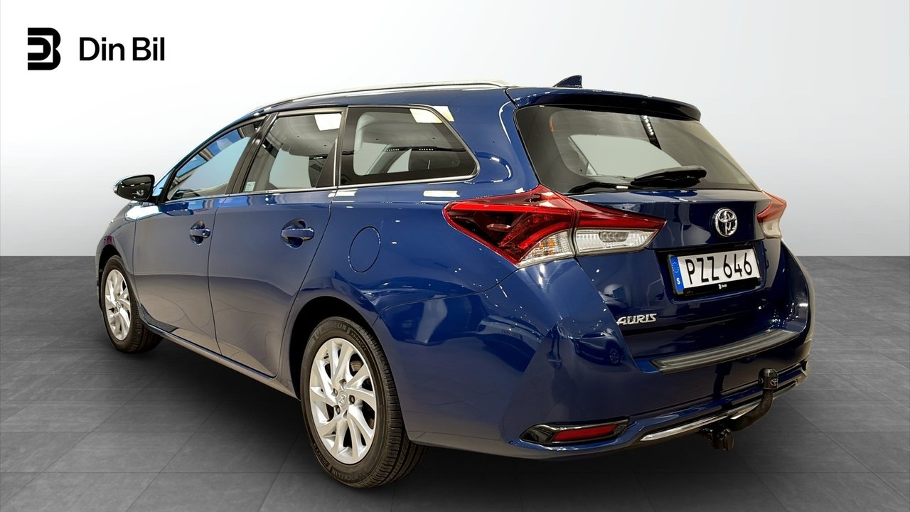 Toyota Auris Touring Sports 116 Turbo 2018, bild 3/12