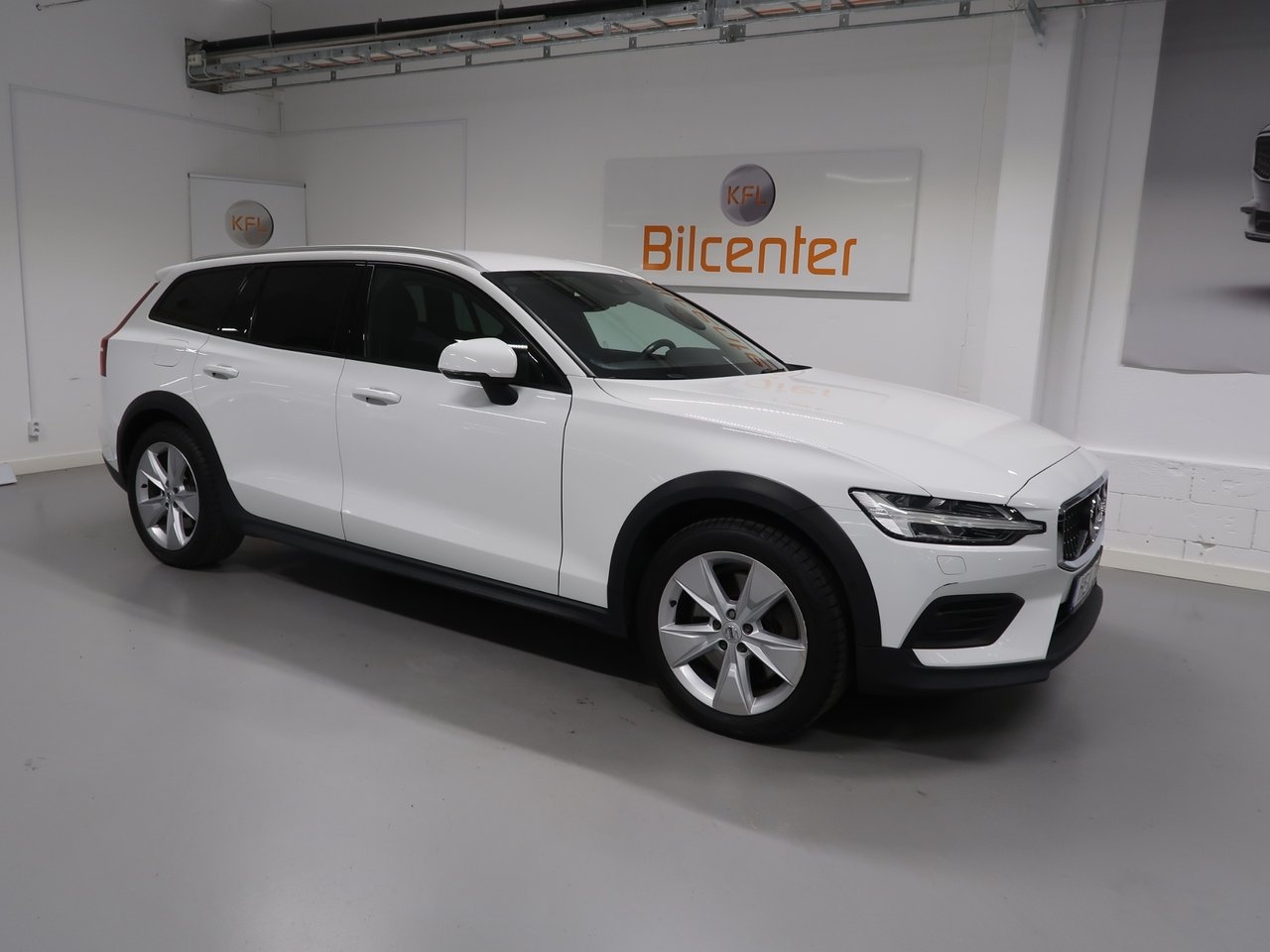 Volvo V60 Cross Country 2019, bild 4/10