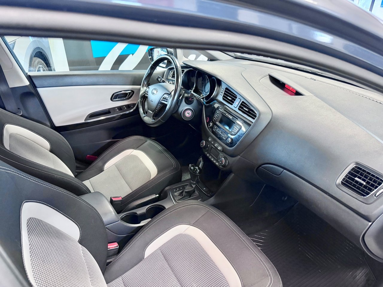 Kia Ceed 2015, kuva 4/5