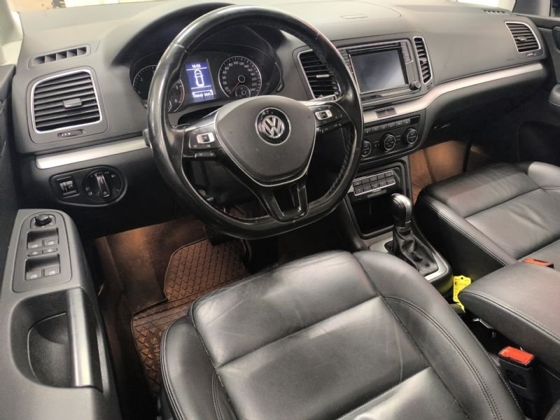 Volkswagen Sharan 2016, kuva 7/10
