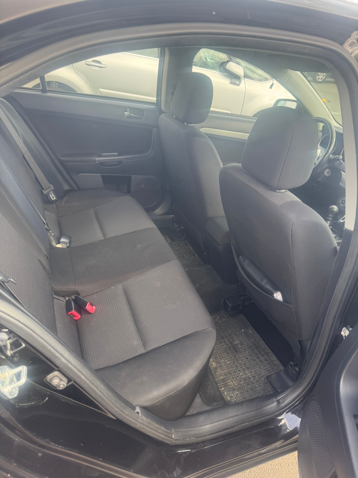 Mitsubishi Lancer 2011, bild 5/6
