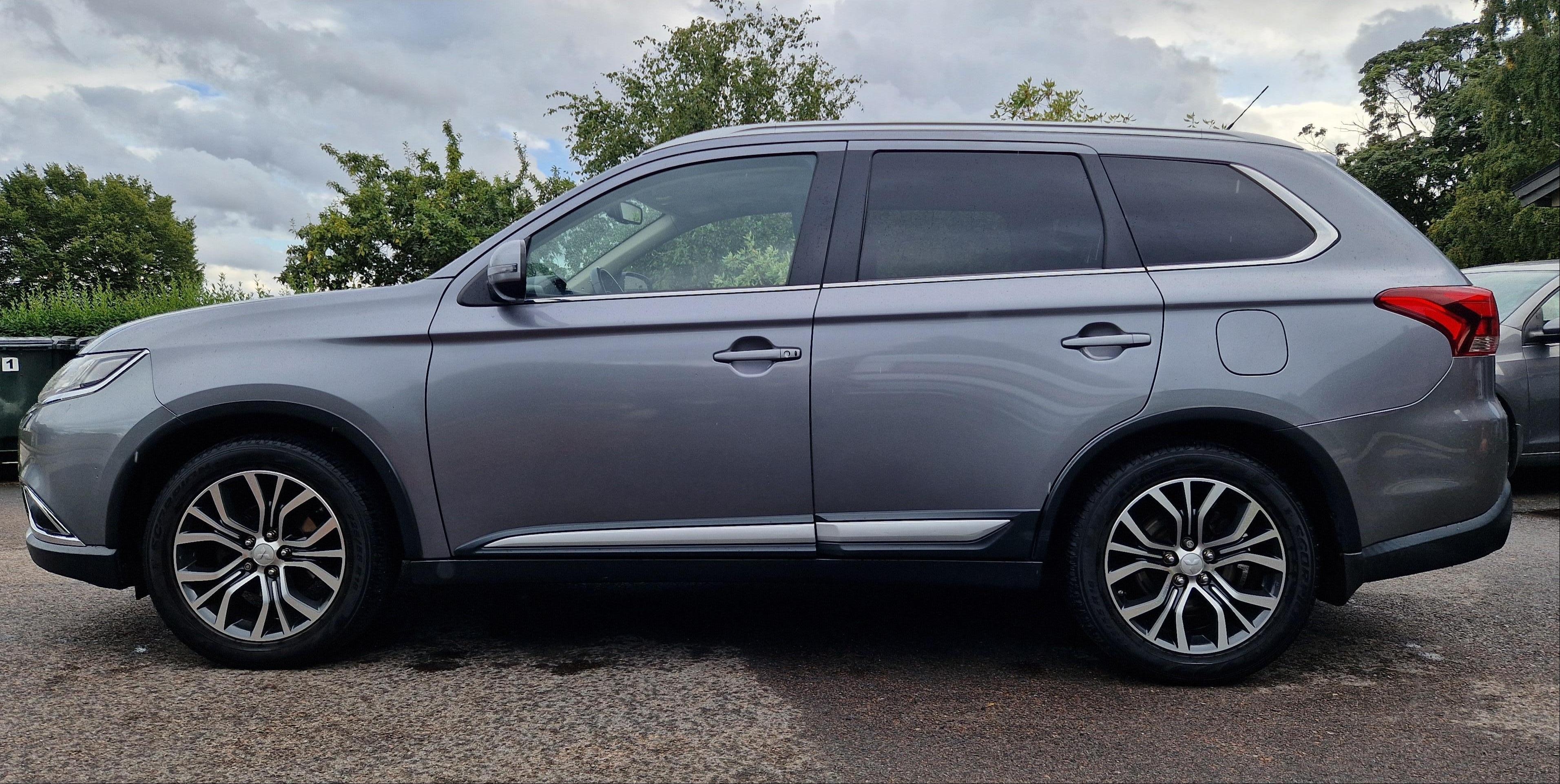 Mitsubishi Outlander 2016, photo 2/8