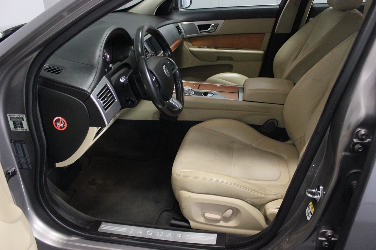 Jaguar XF 2012, bild 7/10