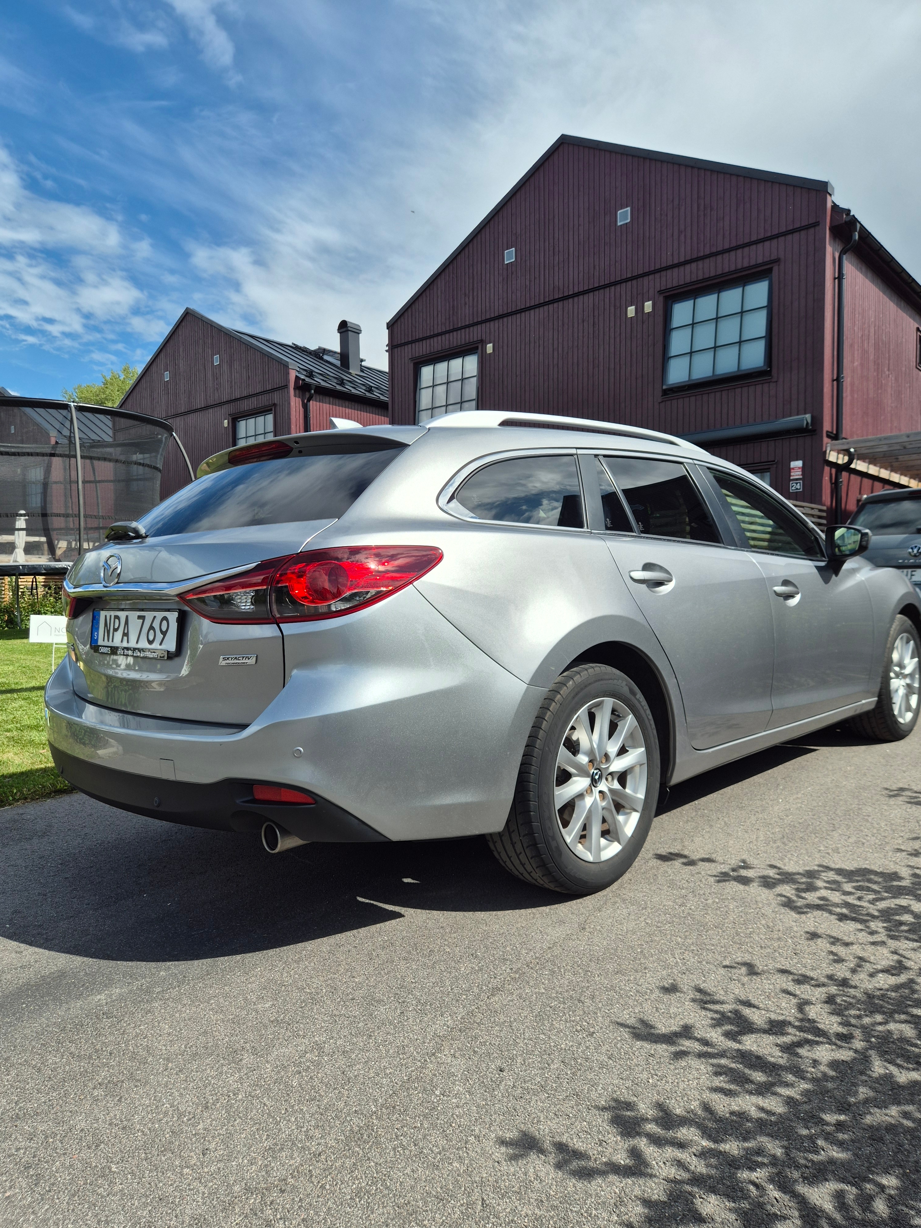 Mazda 6 Wagon 2.0 SKYACTIV-G Manuell 2014, bild 2/9