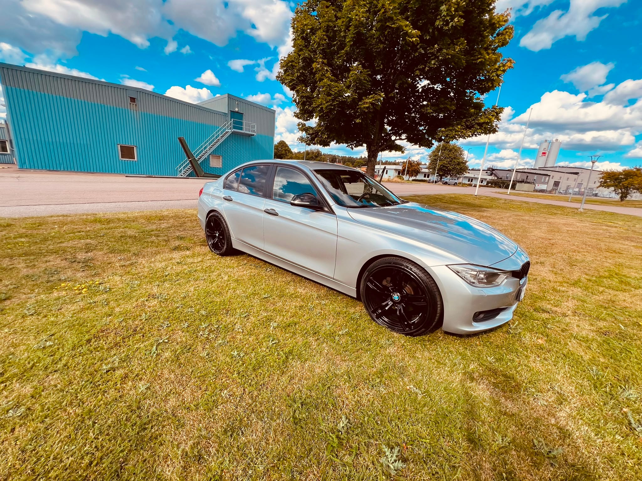 BMW 320