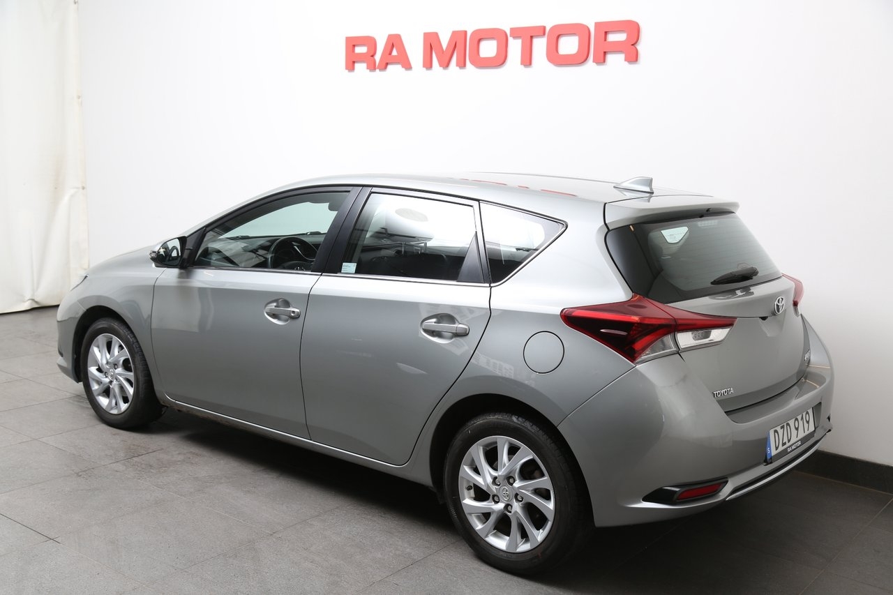 Toyota Auris 1,2 Turbo Active 5D 2016, bild 4/10