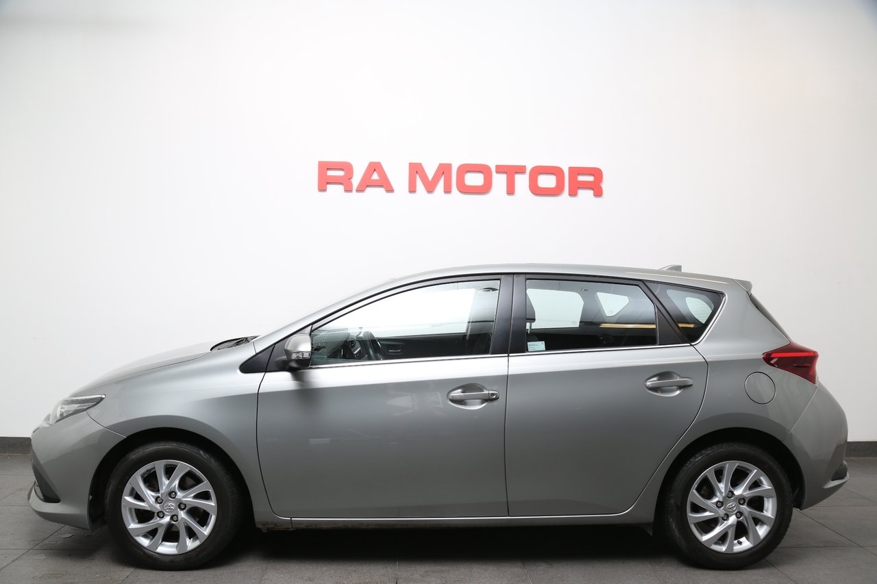 Toyota Auris 1,2 Turbo Active 5D 2016, bild 3/10