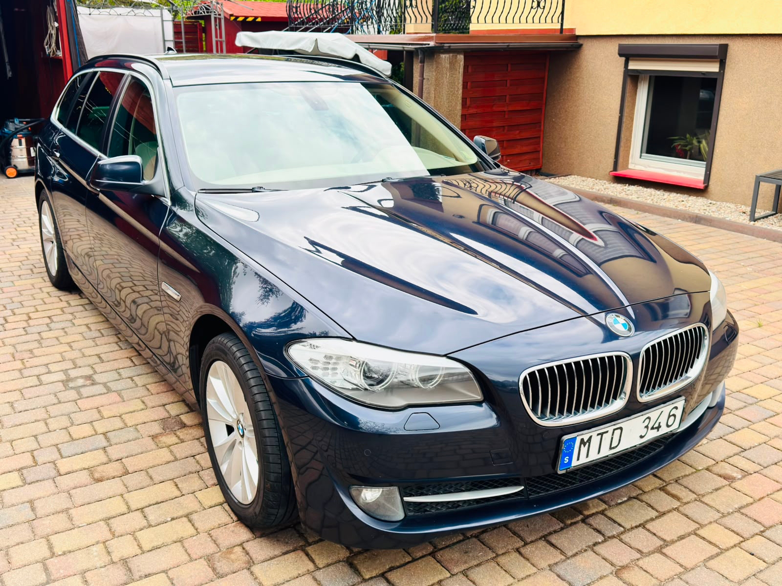 BMW 520 d Touring Steptronic 2012, bild 3/10