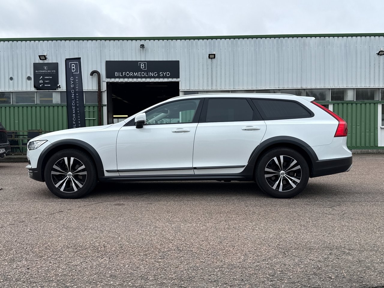 Volvo V90 Cross Country 2020, bild 3/20
