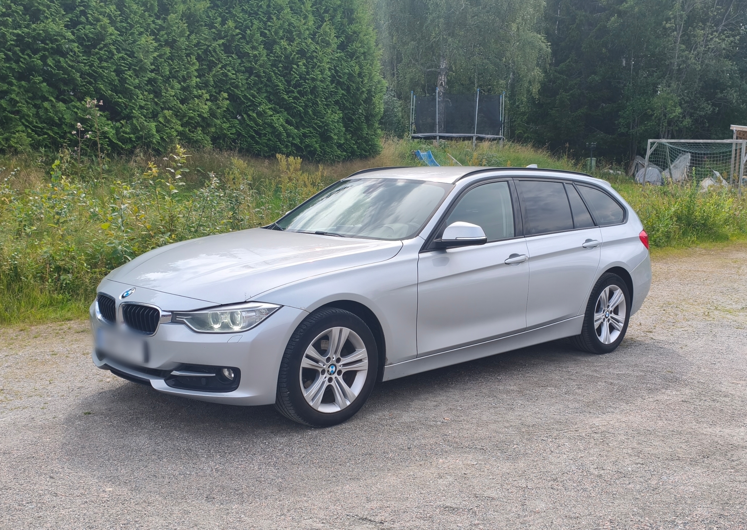 BMW 318 2013, photo 4/10