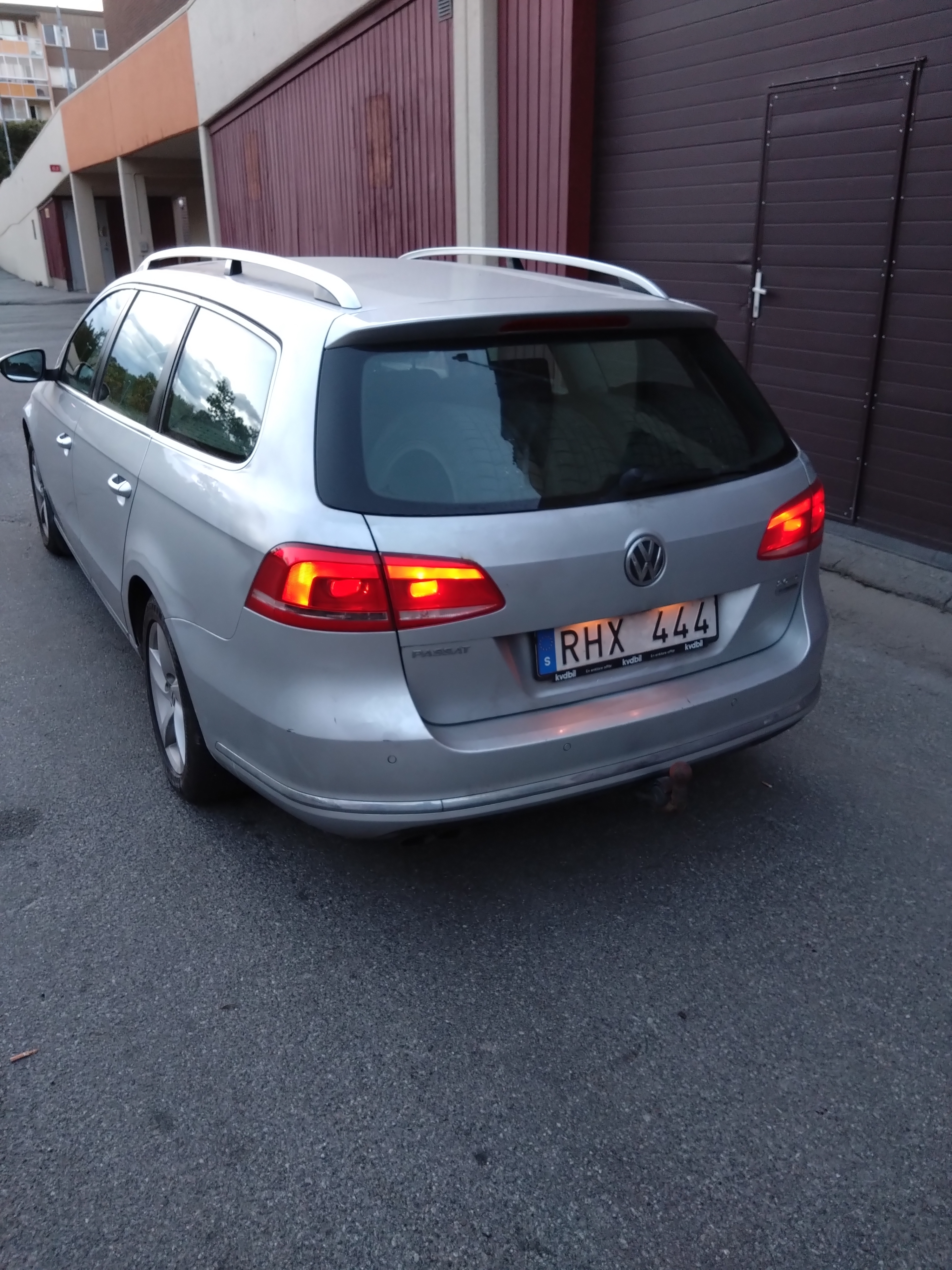 Volkswagen Passat 2012, bild 3/10